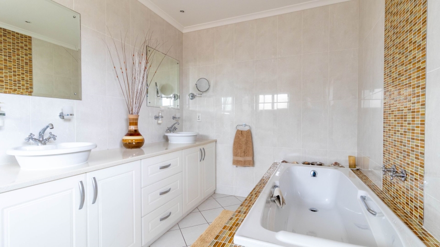 3 Bedroom Property for Sale in Langebaan Country Estate Western Cape